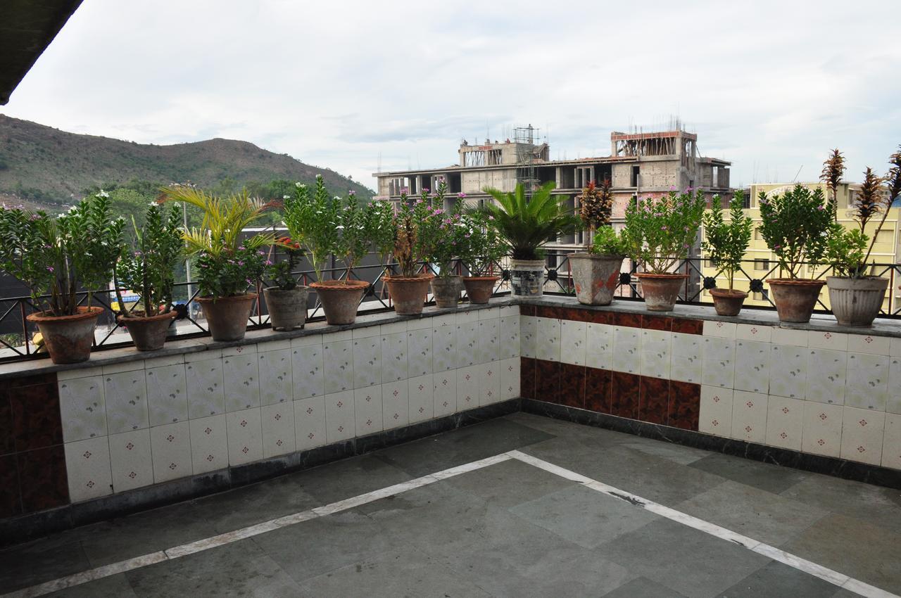 Aastha Hotel Rourkela Екстериор снимка